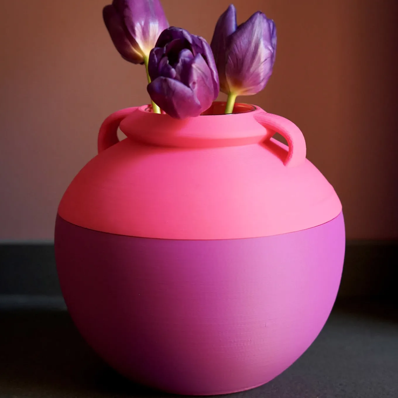 Numa Pompilio L Anfora bicolore viola e rosa
