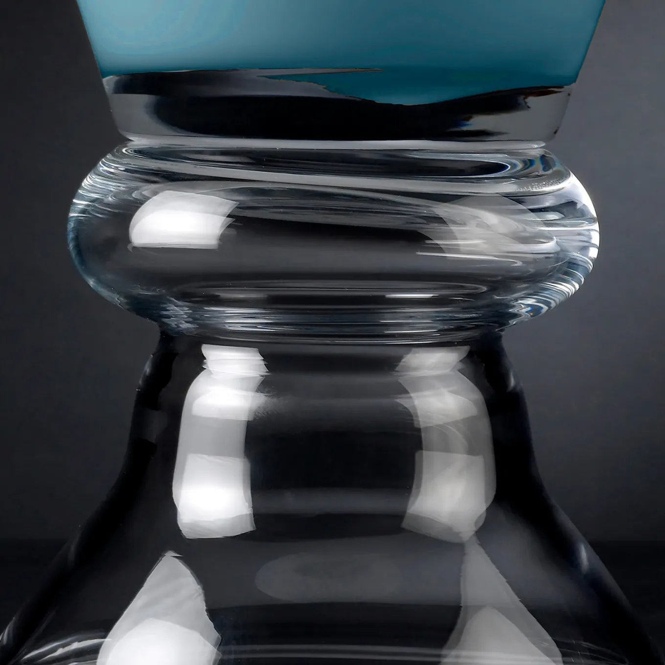 Nuovo romantico vaso blu