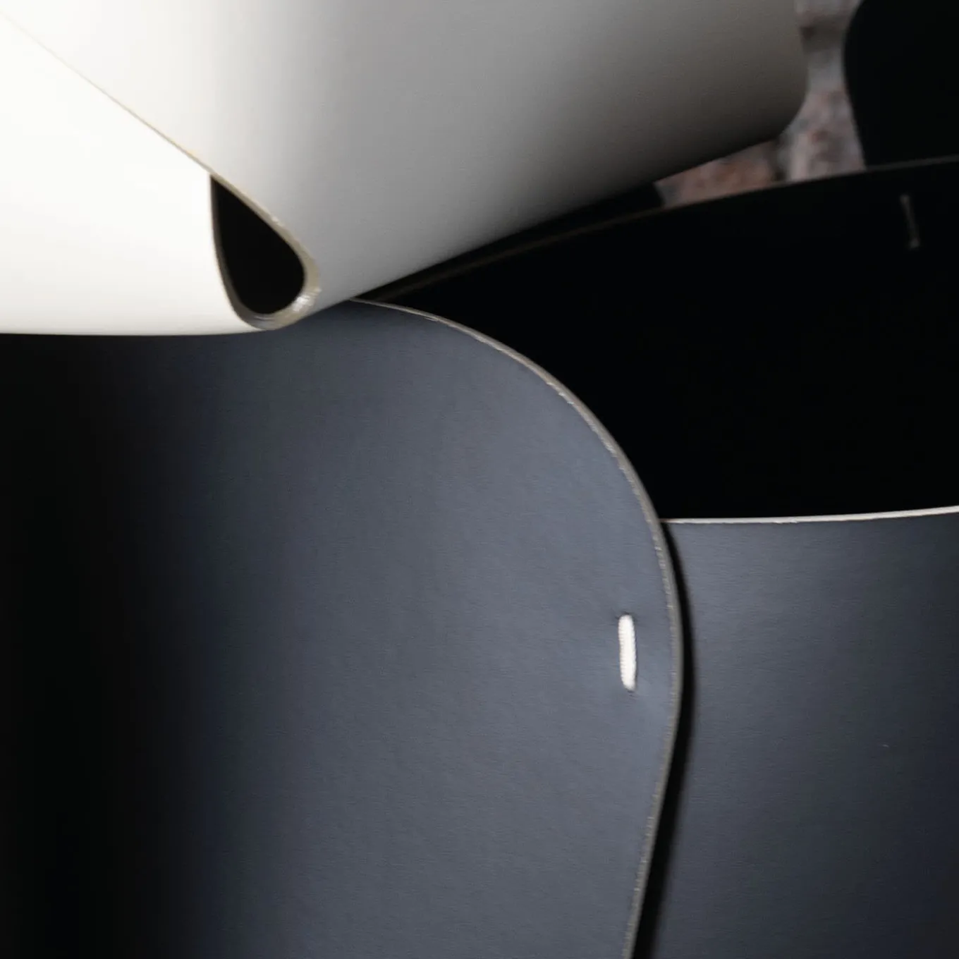 Overlaps Cesta regular in cuoio nera