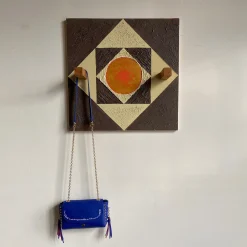 Pannello decorativo e appendiabiti a parete Concentrico di Mascia Meccani