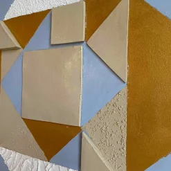 Pannello decorativo e mensola Ziggurat di Mascia Meccani