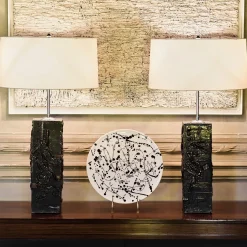 Piatto decorativo in ceramica bianca e nera