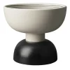 Piccolo centrotavola in bianco e nero di Ettore Sottsass