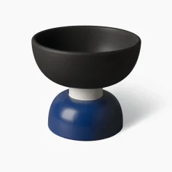 Piccolo centrotavola in nero opaco e blu di Ettore Sottsass