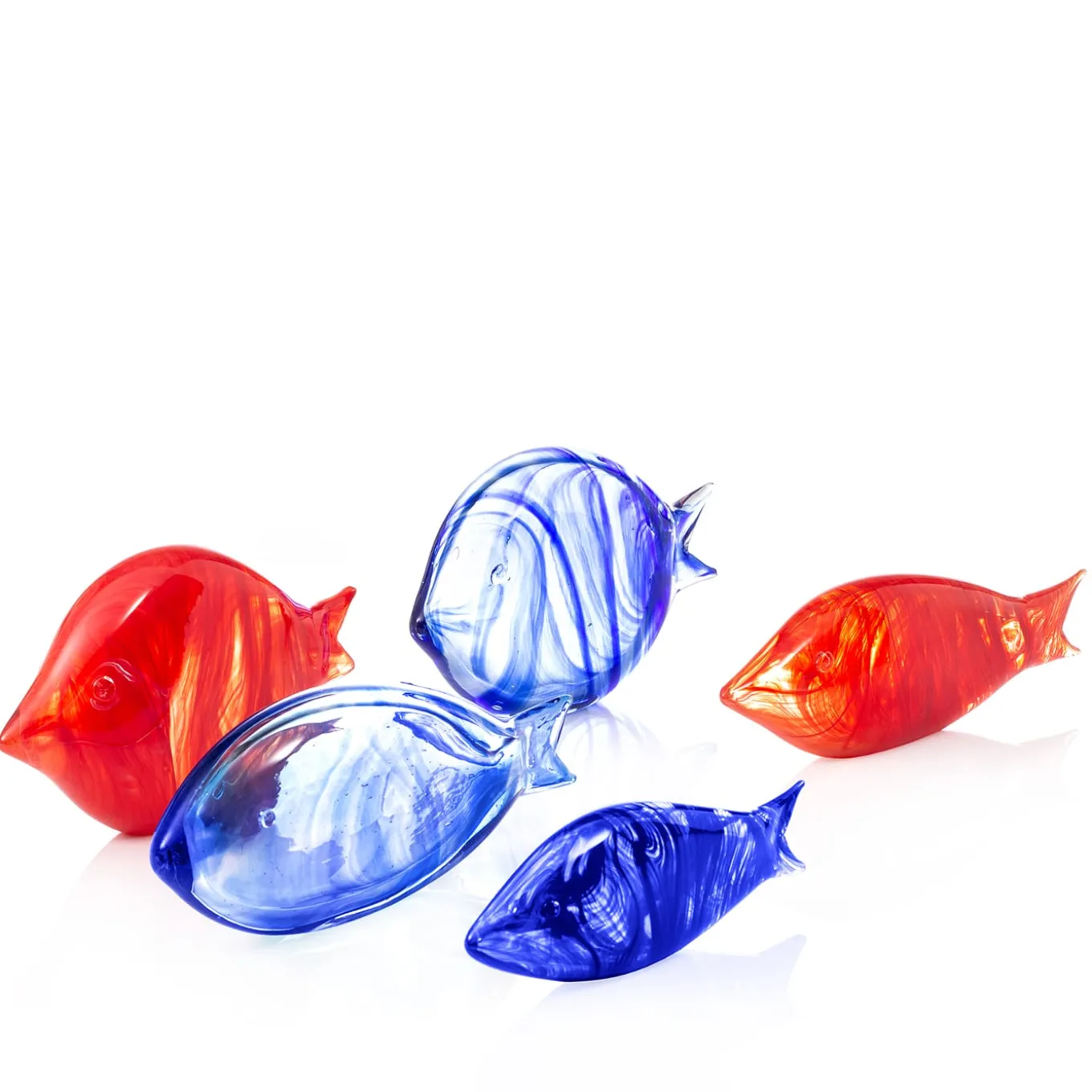 Piccolo pesce stilizzato in vetro di Murano rosso