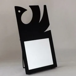 Pirikitta Un piccolo specchio di metallo