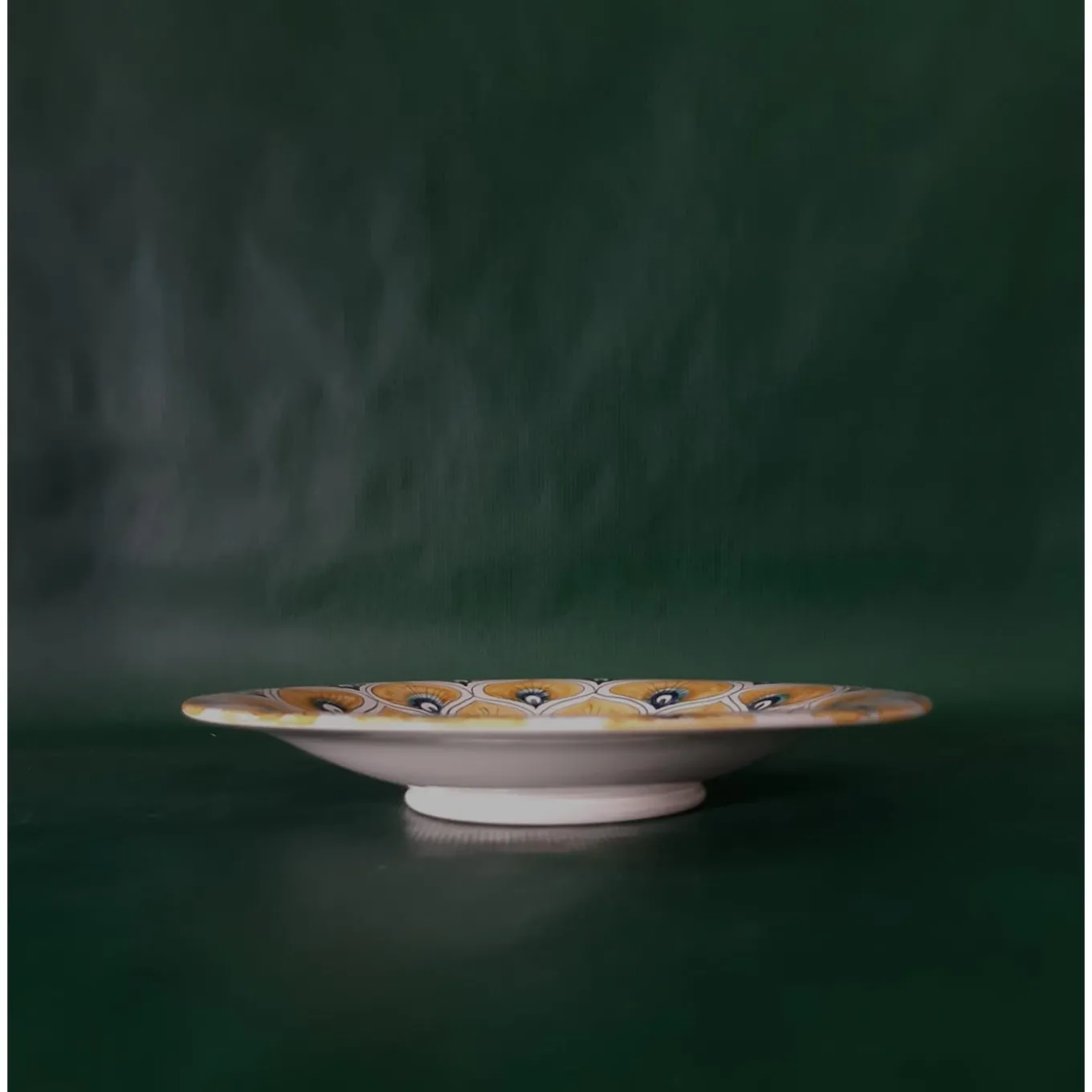 Piuma di pavone gialla ⌀ Piatto decorativo da 16 cm
