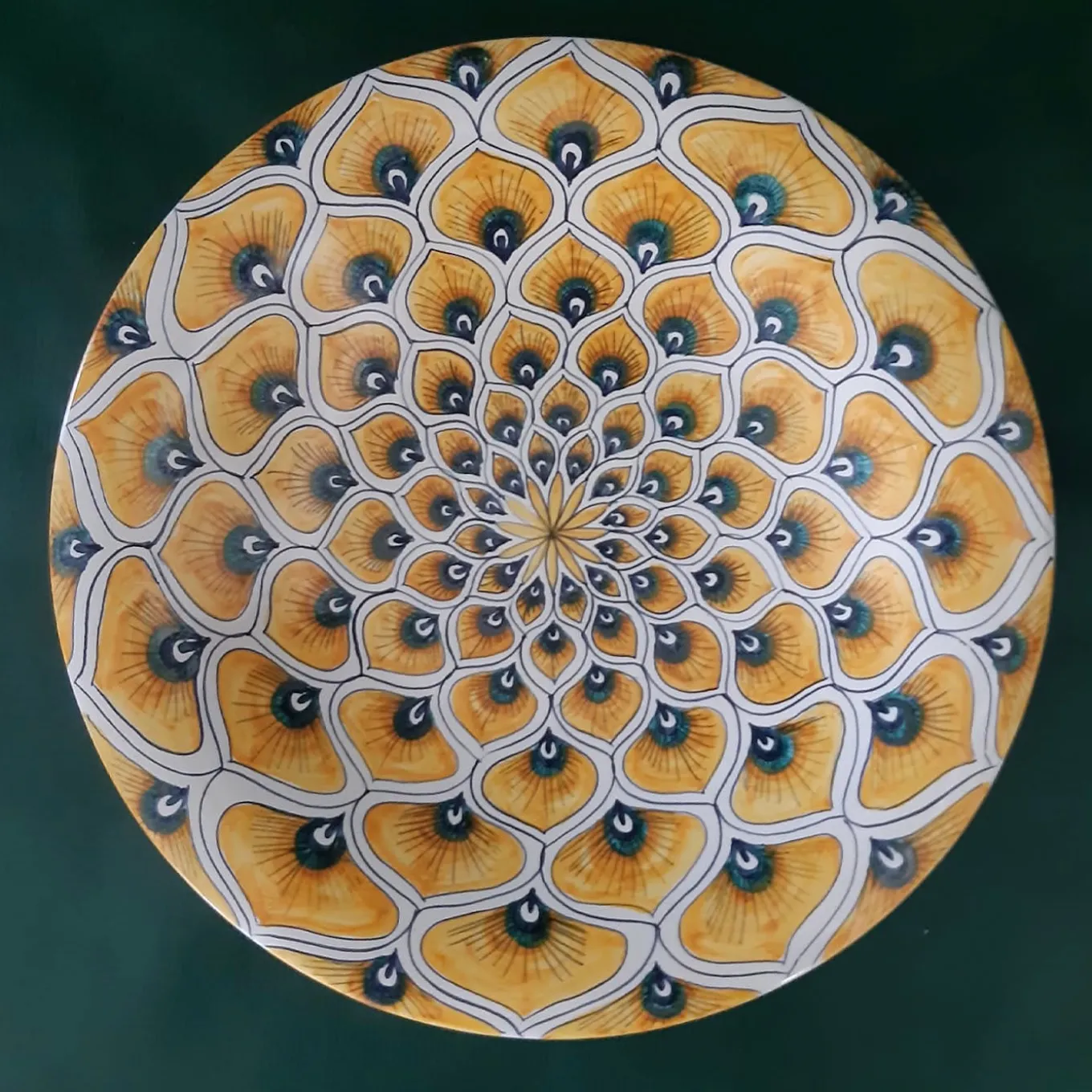 Piuma di pavone gialla ⌀ Piatto decorativo da 30 cm