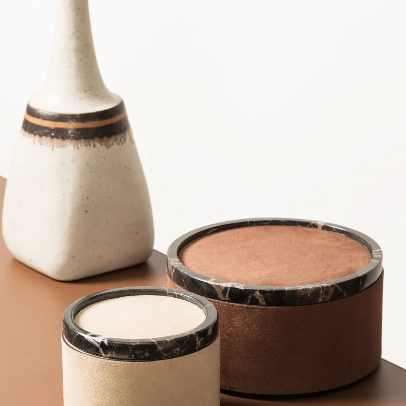 Polo Marmo Beige Scatola rotonda piccola impilabile