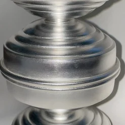 Portacandele scultoreo in ottone placcato argento