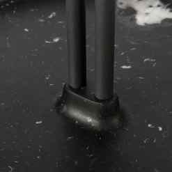 Portaombrelli Pietra L07 in marmo Nero Marquinia di Piero Lissoni