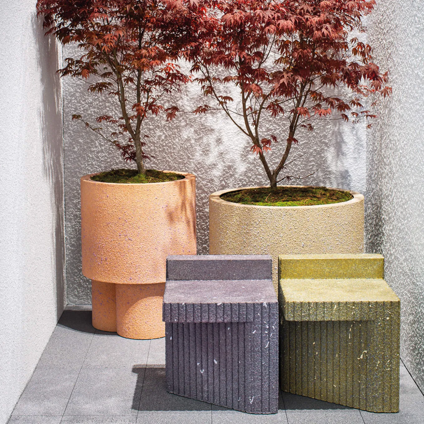 Portavaso Erasmo marrone di Patricia Urquiola