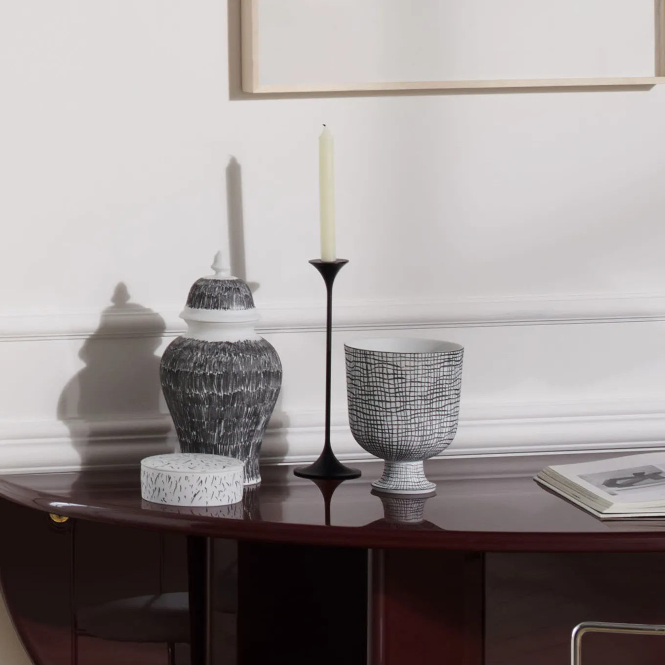 Post Scriptum Potiche in bianco e nero di Formafantasma