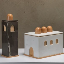 Quba Tall Gray Box di Gabriele D'Angelo
