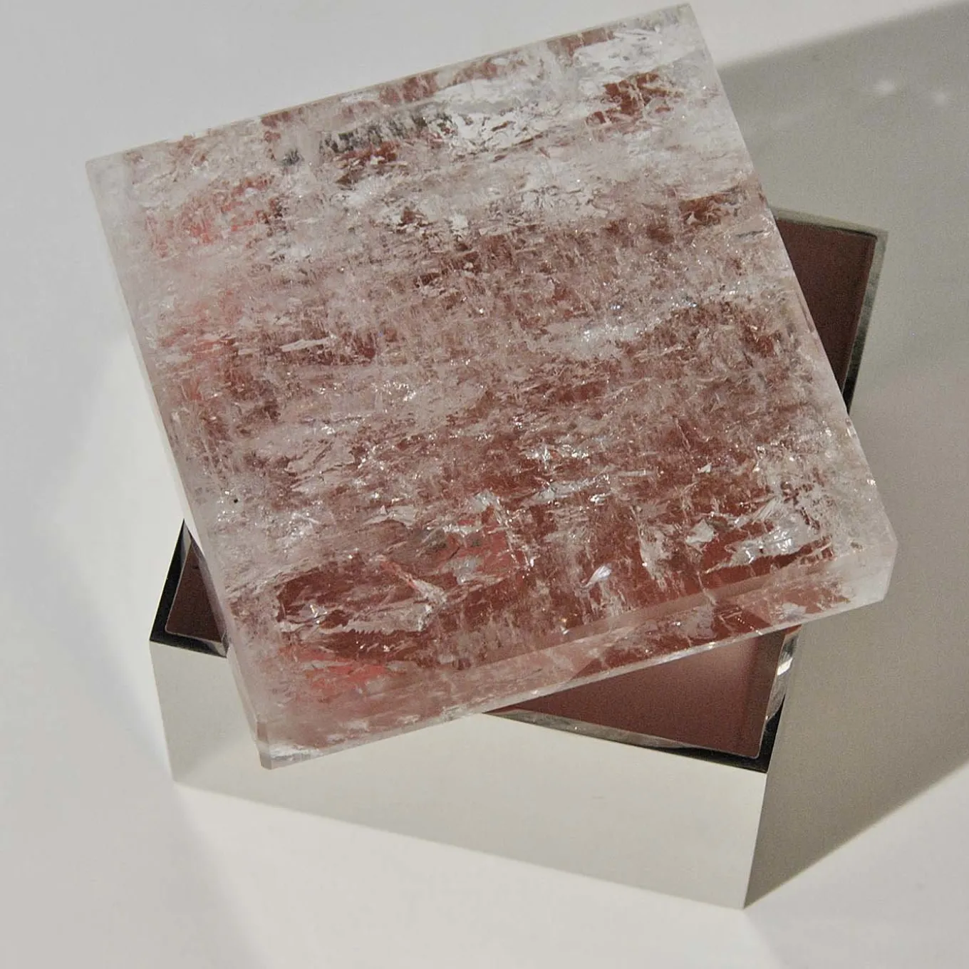 Scatola di quarzo rosso in ottone