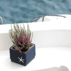 Scatola in legno con inserti in ecopelle blu e corda