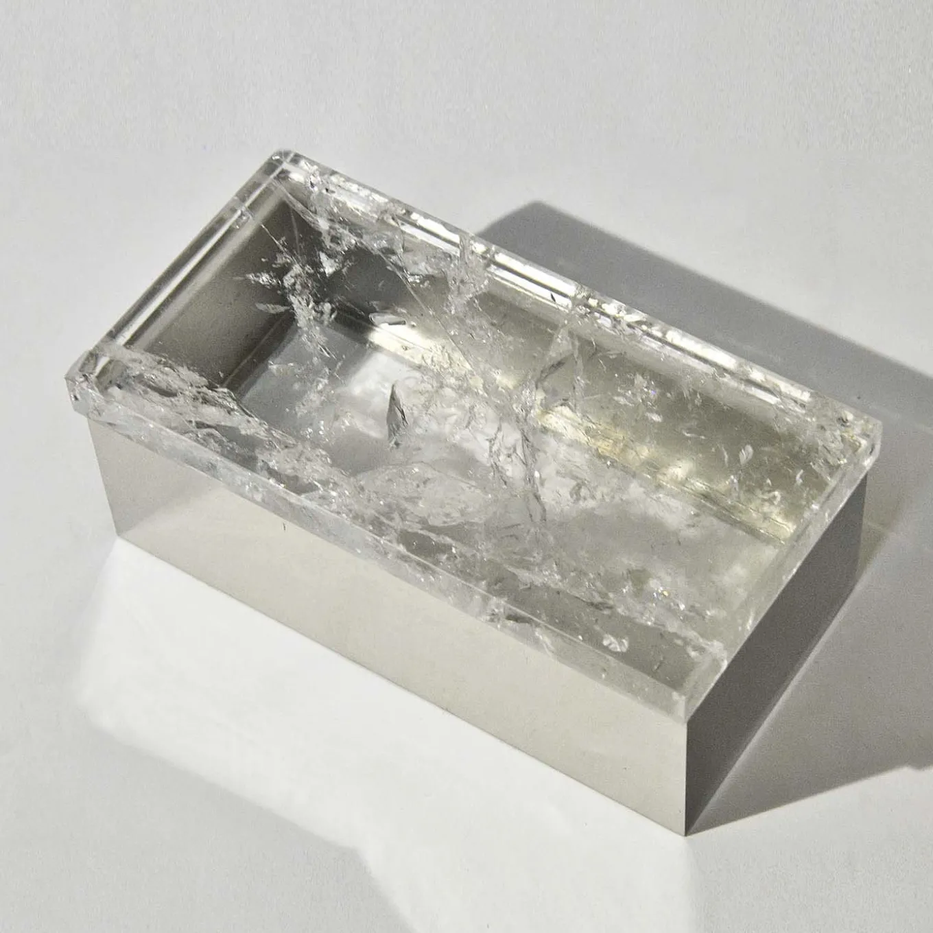 Scatola in ottone di quarzo ialino