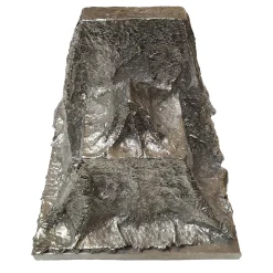 Scultura Casa Seduta Coperta