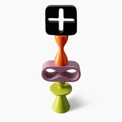 Scultura decorativa Totem nera arancione viola e verde di Karim Rashid