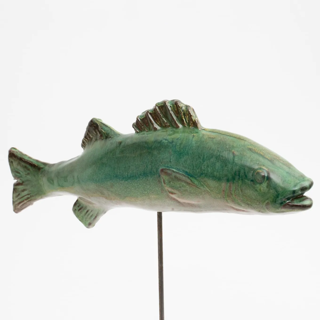 Scultura di branzino sottile