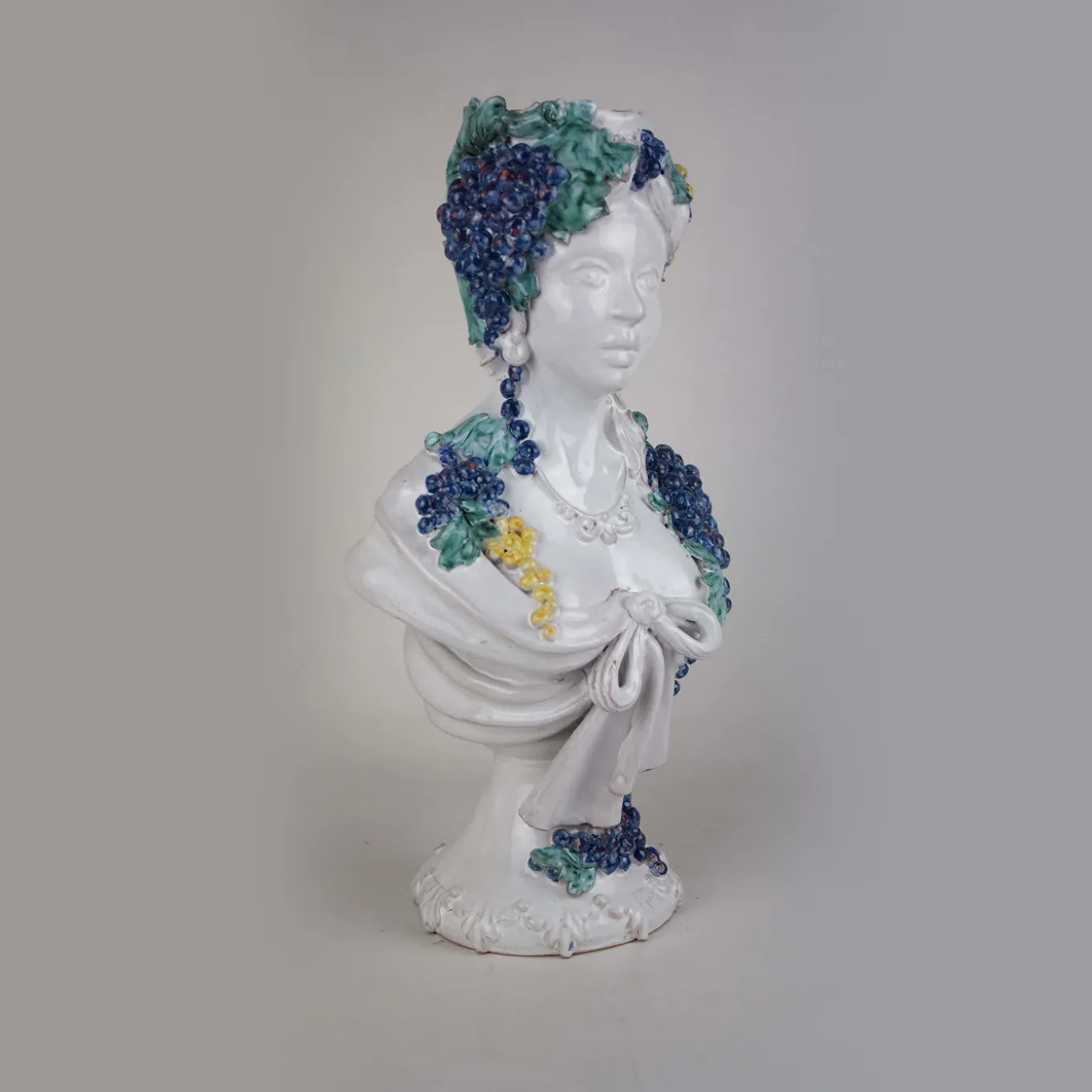 Scultura di busto in ceramica autunnale