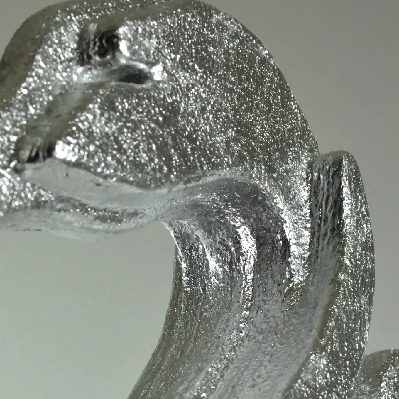 Scultura di cigno d'argento