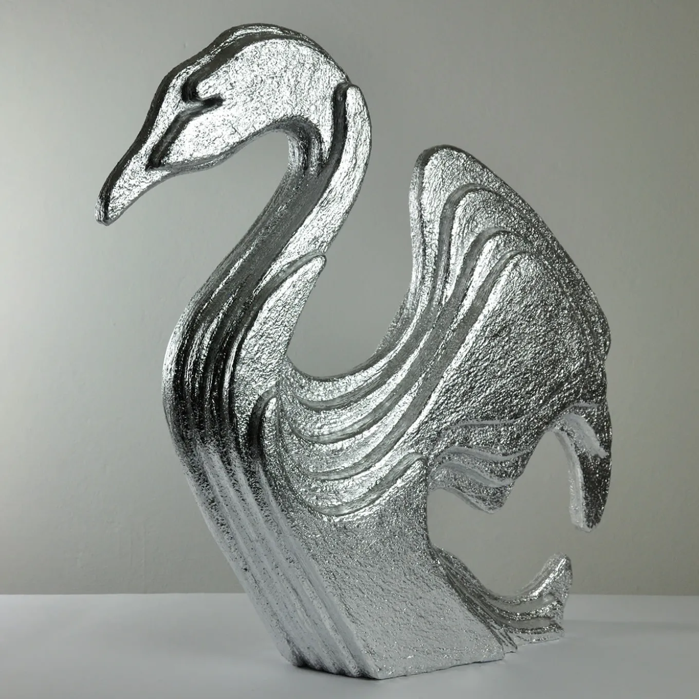 Scultura di cigno d'argento