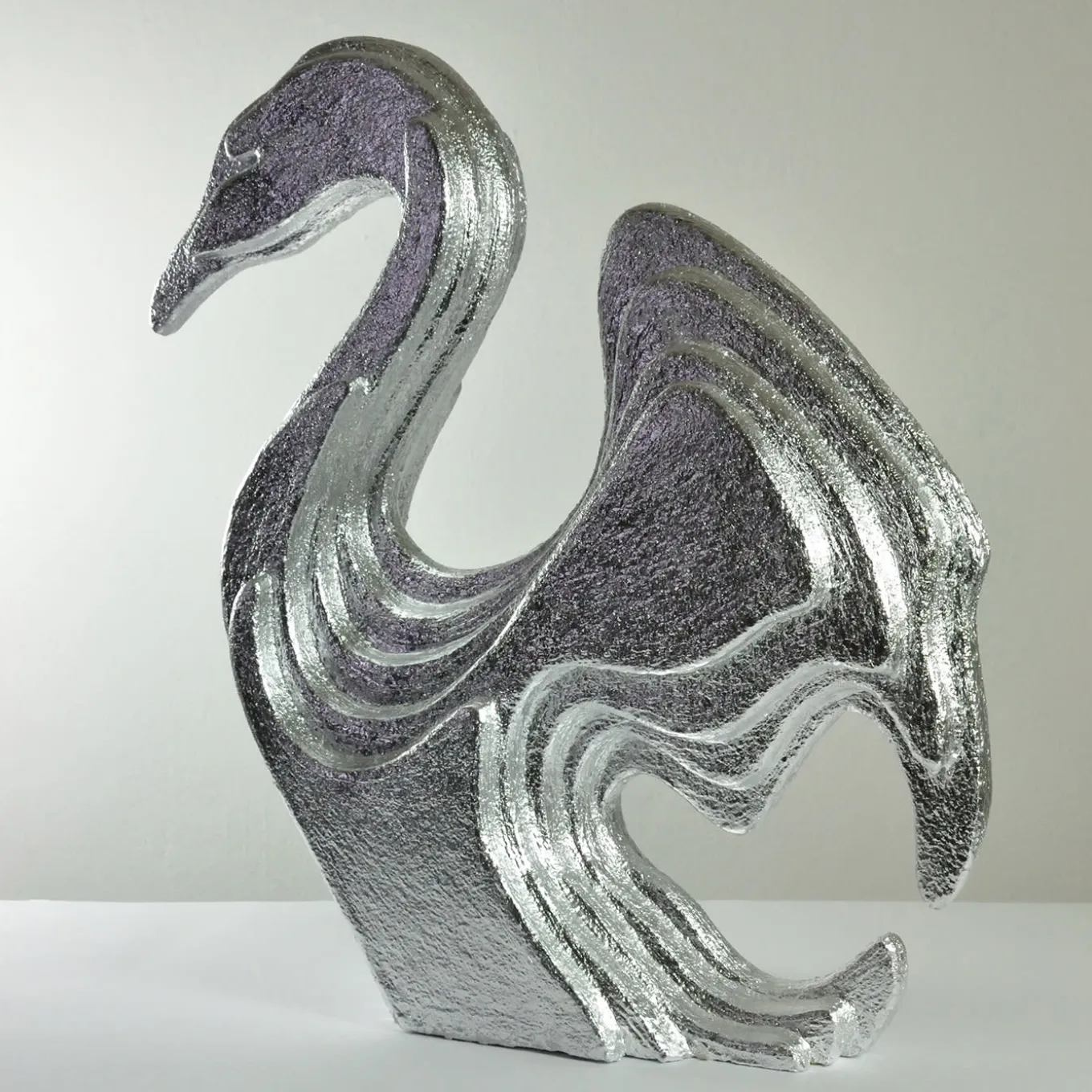 Scultura di cigno d'argento
