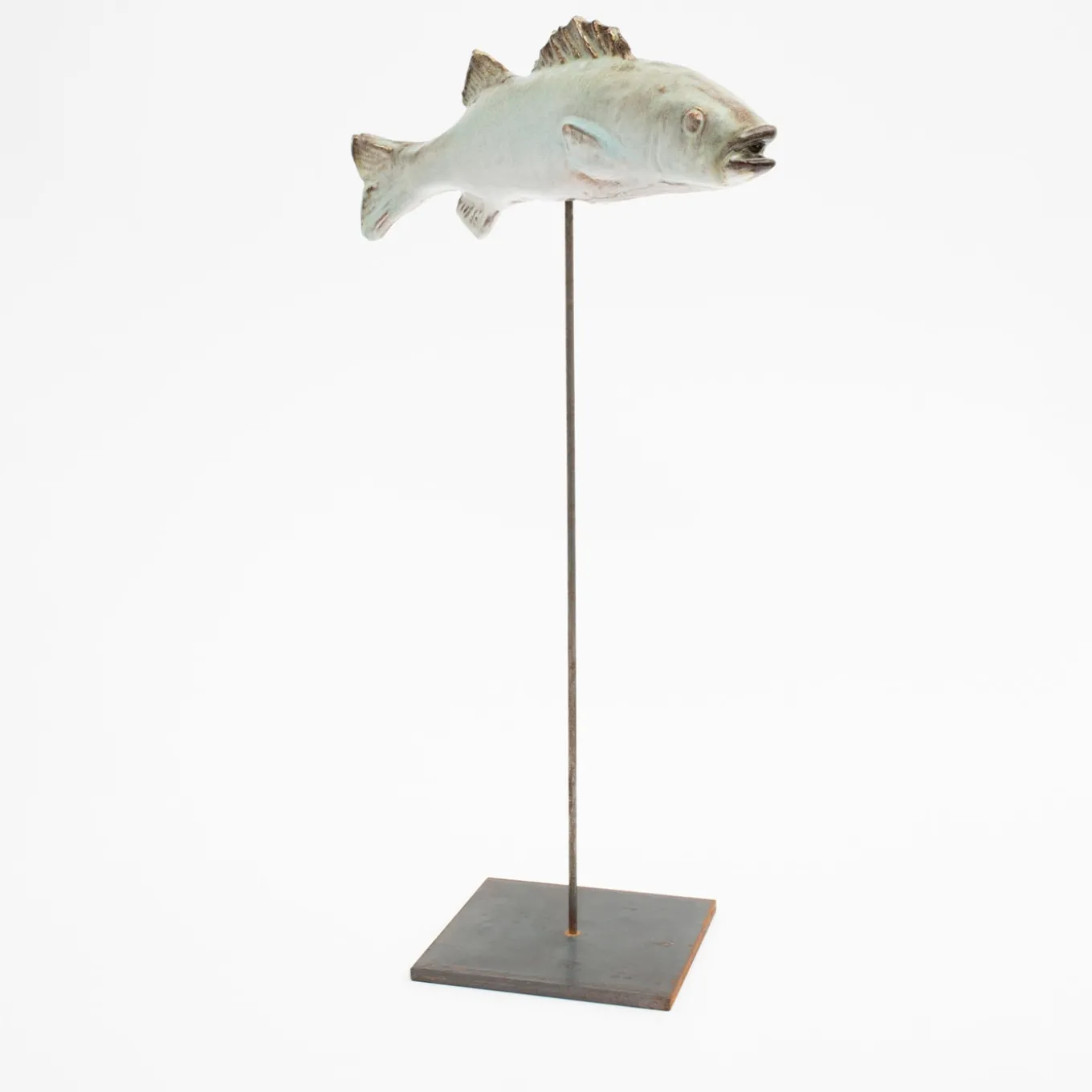 Scultura di spigola sottile