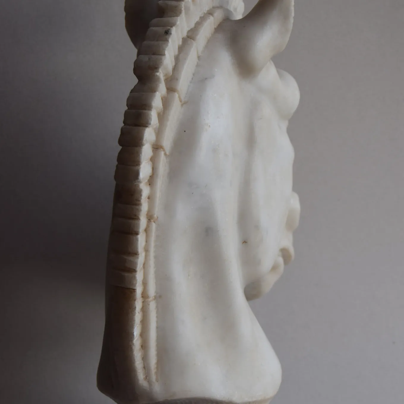 Scultura di testa di cavallo
