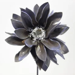 Scultura fitomorfa Dalia