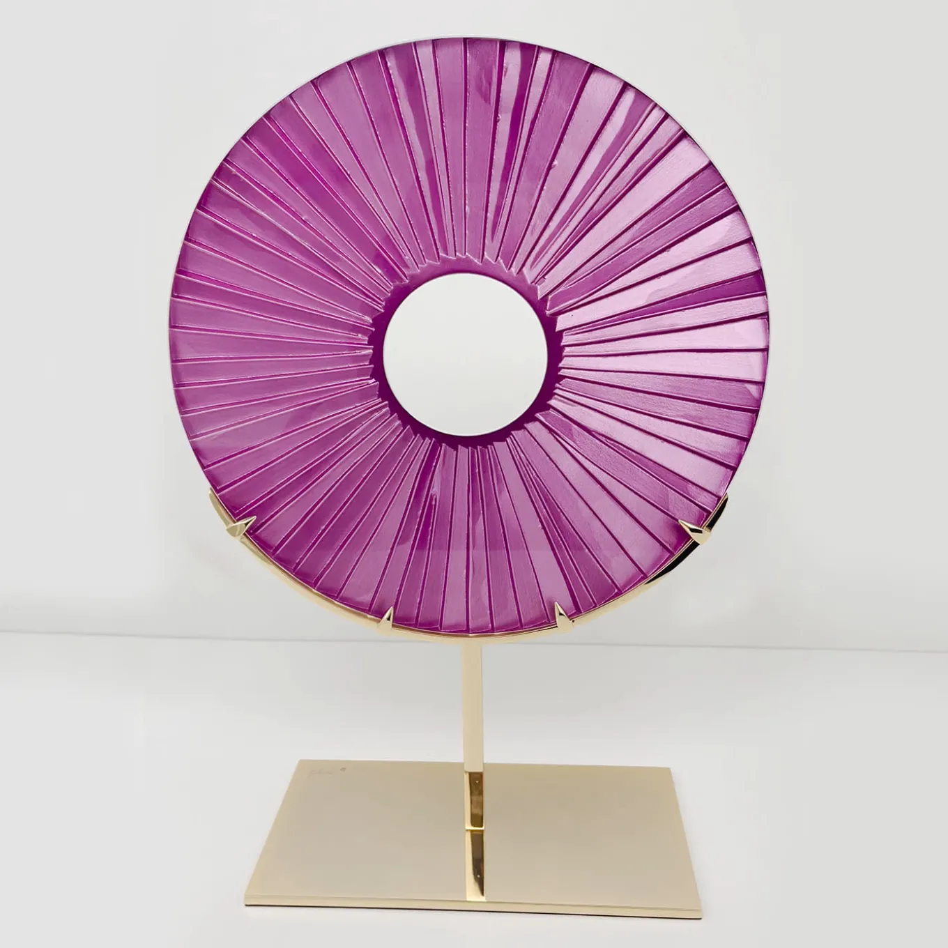 Scultura in cristallo viola Eye