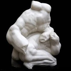 Scultura in gesso di combattenti