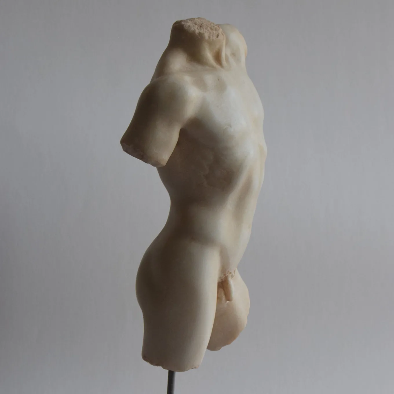 Scultura in marmo di Carrara Torso di Marte con base