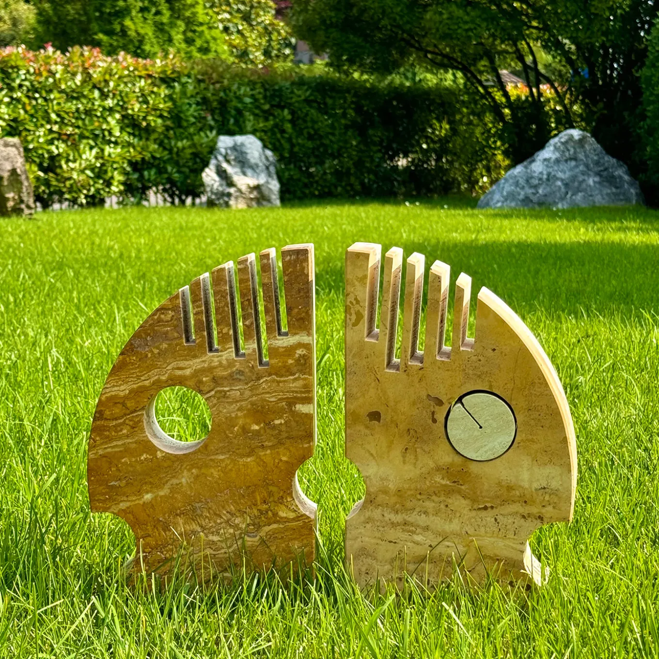 Scultura Moon Double Face in Travertino Romano e Persiano