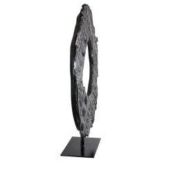 Scultura Néra in ceramica con piedistallo di Gabriele Mengoni