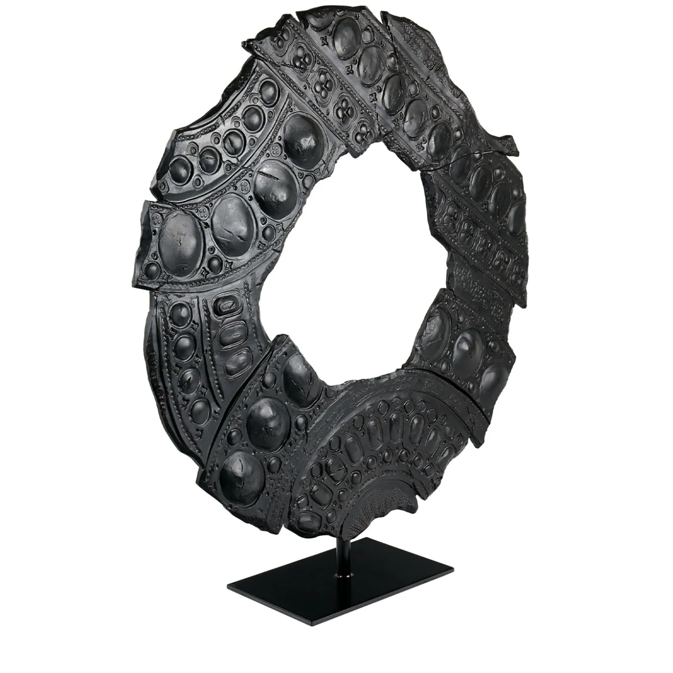 Scultura Néra in ceramica con piedistallo di Gabriele Mengoni