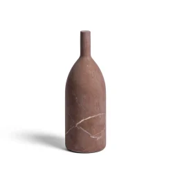 Scultura Omaggio a Morandi in marmo Rosso Collemandina