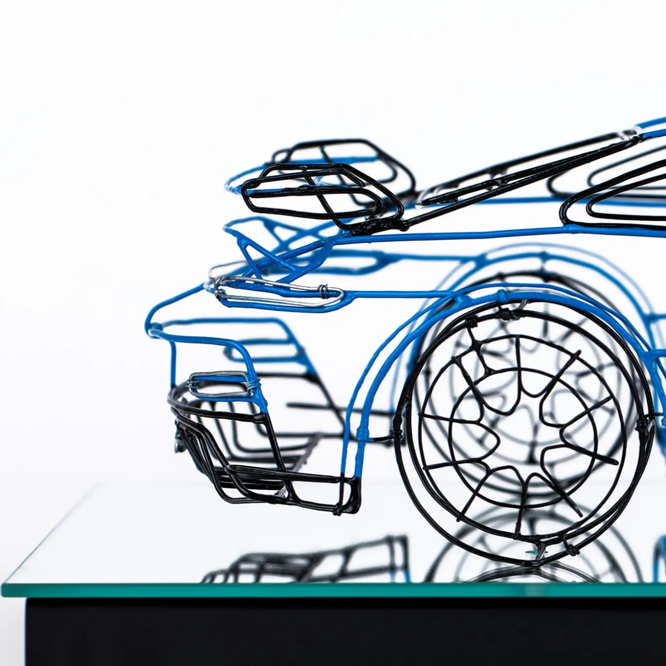 Scultura Porsche 911 GT3 in filo metallico