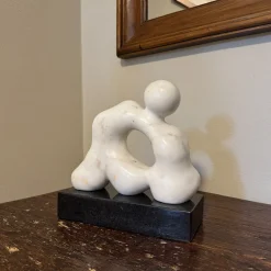 Scultura Quieto Equilibrio in Marmo Calacatta Carrara di Piero Speranza