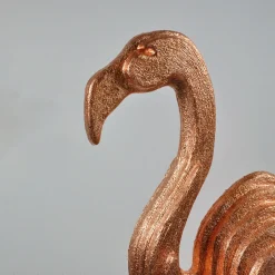 Scultura ramata di fenicottero rosa