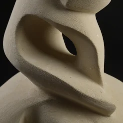 Scultura Rush of Passion in pietra Leccese