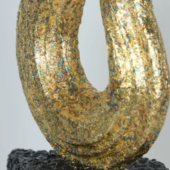 Scultura Serpente Dorato Con Base In Scaglie Di Marmo