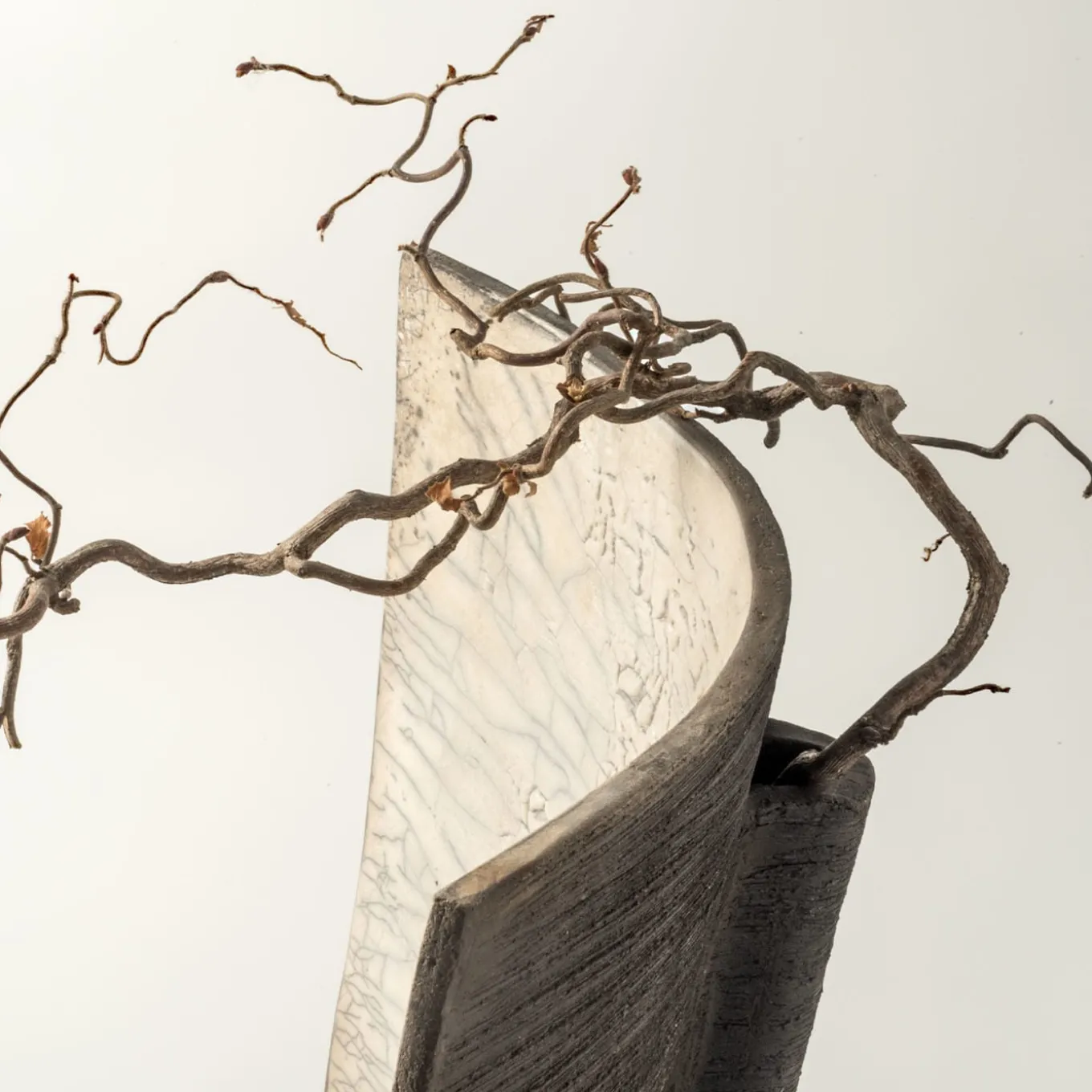 Scultura/vaso in ceramica Atmosfera Zen di Nino Basso