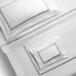 Set copripiumino Botero ricamato in cotone percalle bianco
