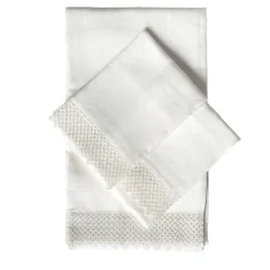 Set da letto in lino bianco con macramè