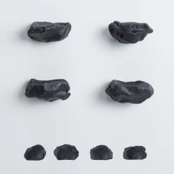 Set di 4 pomelli neri per porte Impronta #4 di Nicole Valenti
