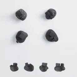 Set di 4 pomelli neri per porte Pietra #3 di Nicole Valenti