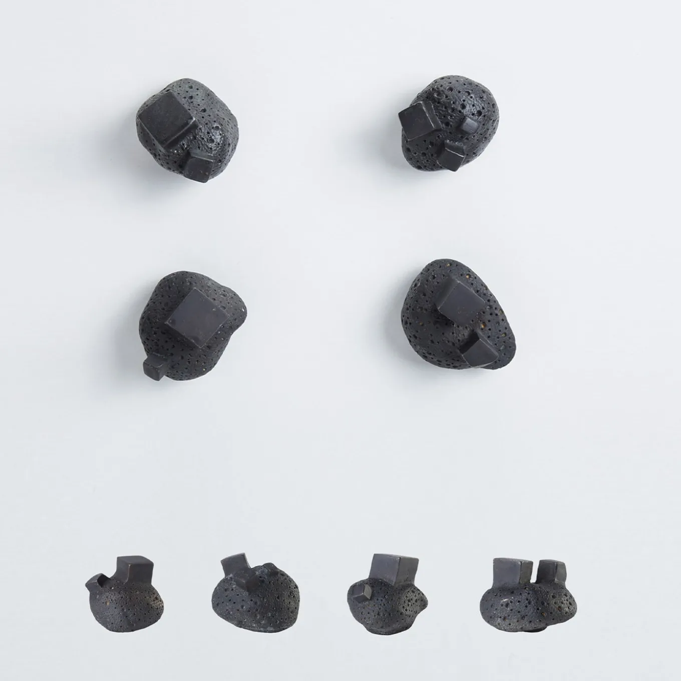 Set di 4 pomelli neri Pietra #2 di Nicole Valenti