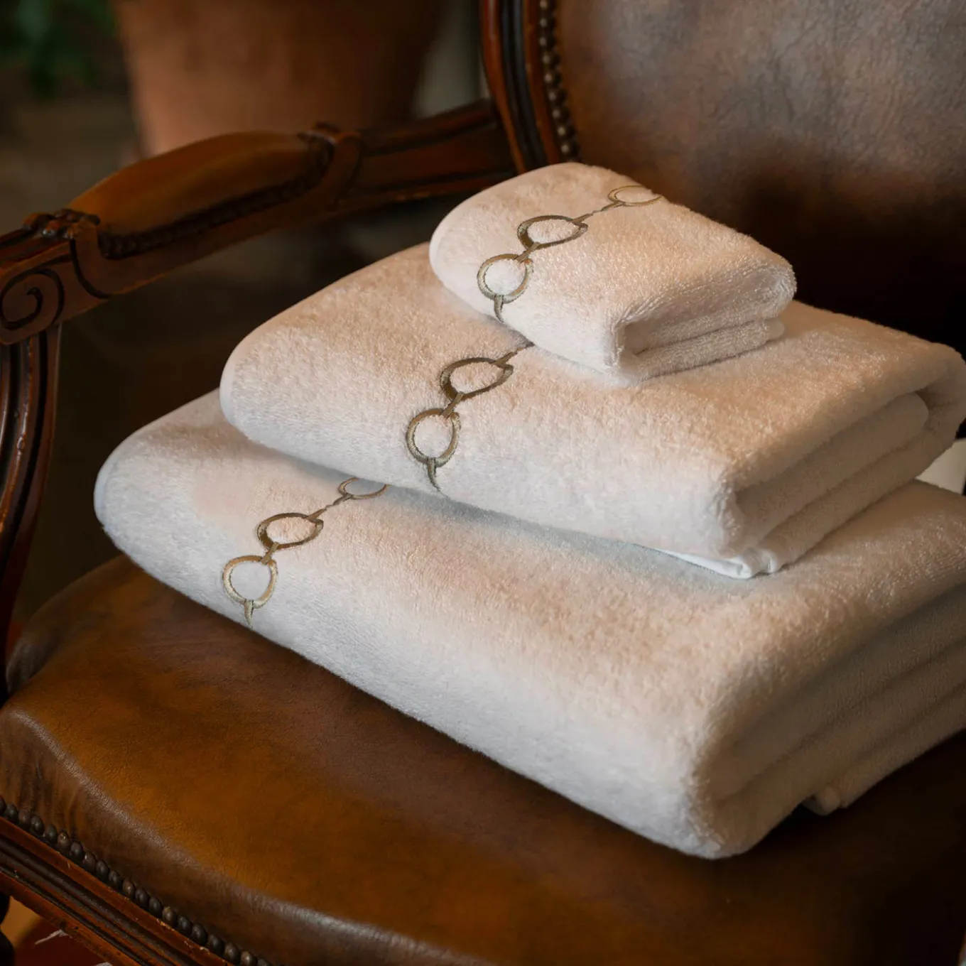 Set di asciugamani ricamati Recoleta in Cotone Spugna Bianco